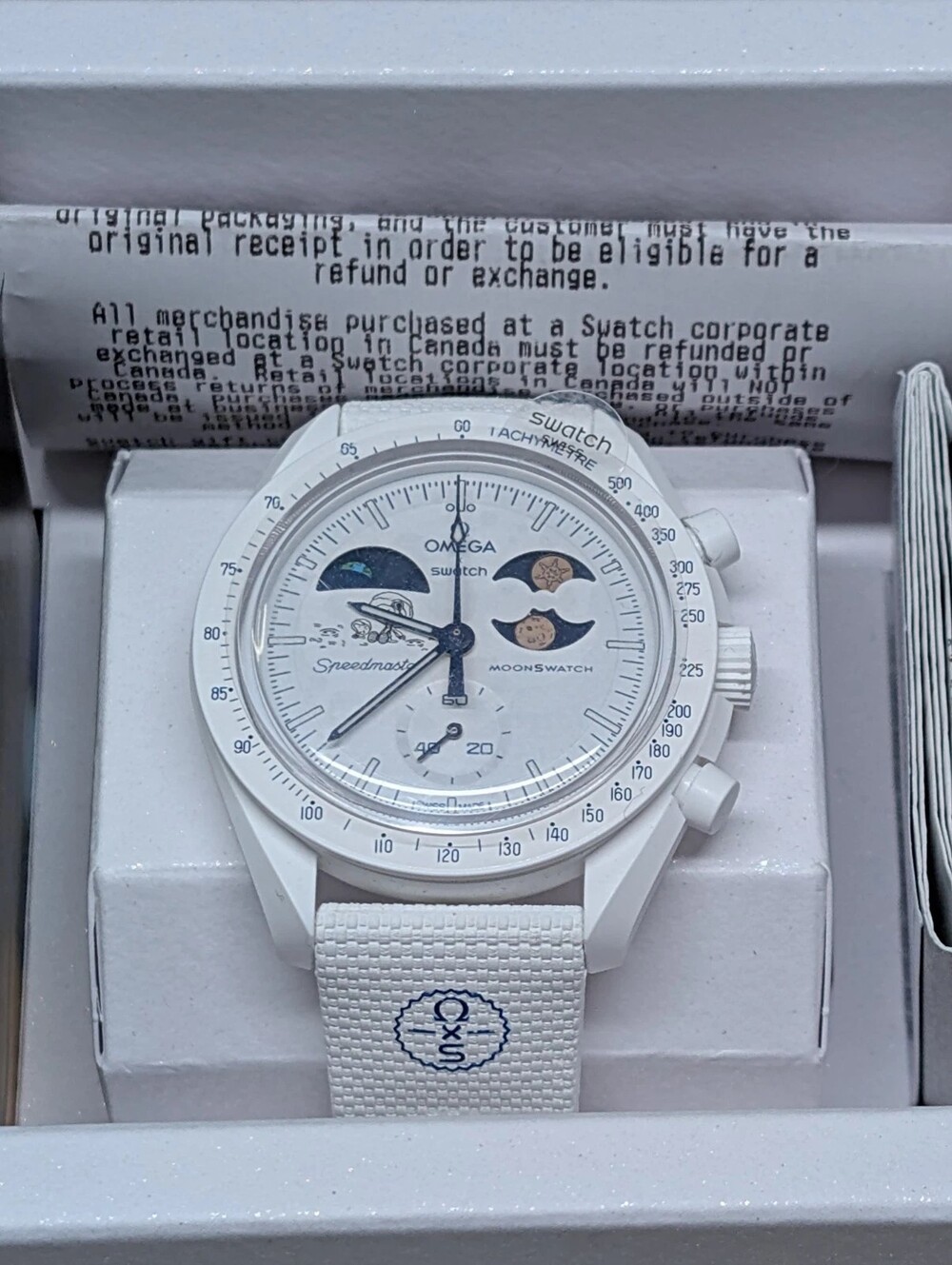 NWOT Swatch x Omega Mission to Earthphase Moonshine Gold Snoopy Cold Moon Watch - Picture 5 of 5